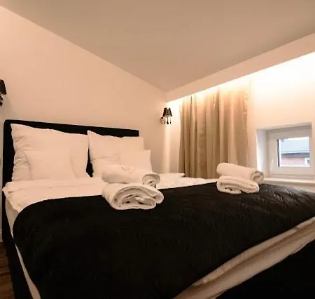 Ts 123 Apartment *